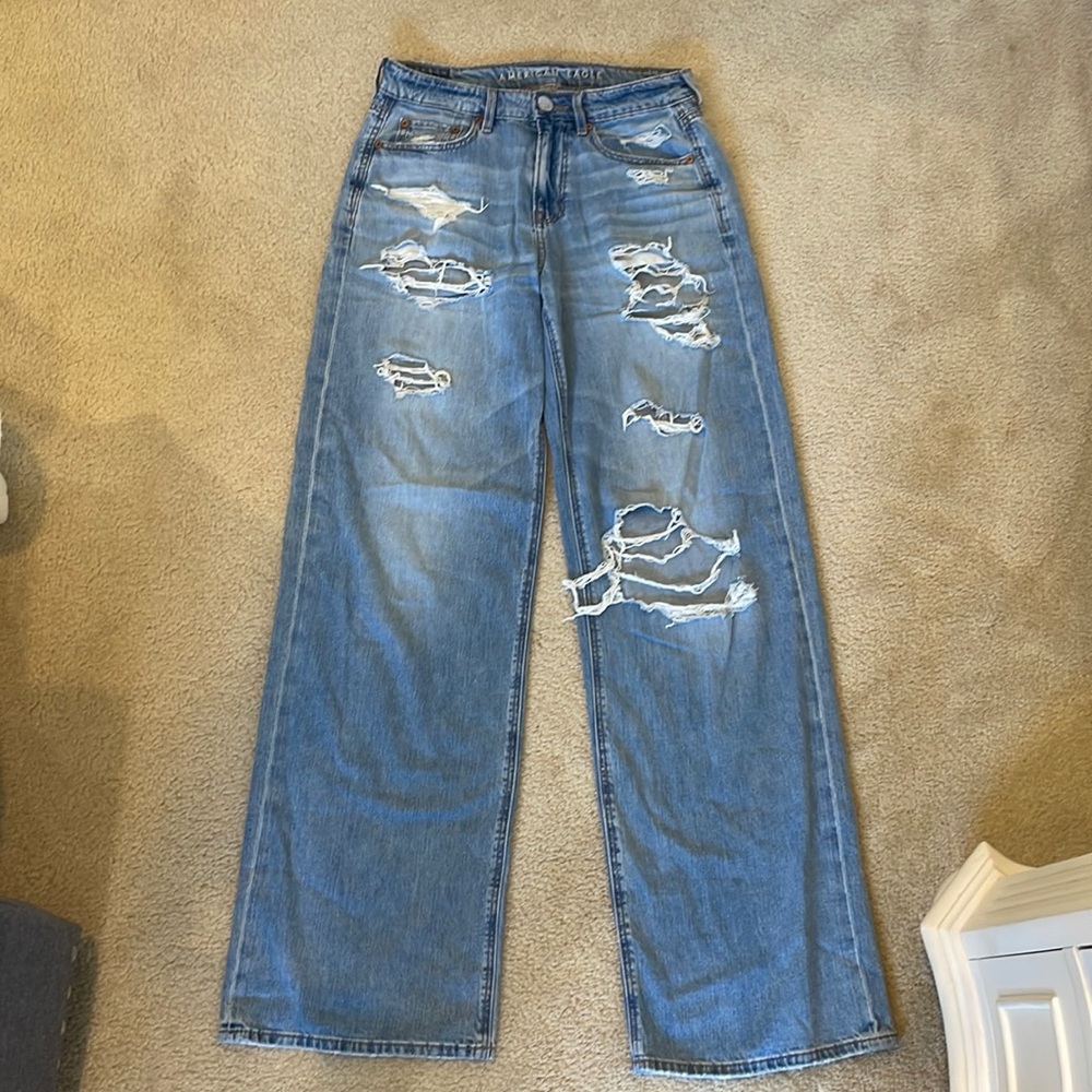 American Eagle Ripped Skater Jean